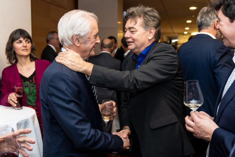 Werner Kogler gratuliert Josef Riegler Werner Kogler gratuliert Josef Riegler