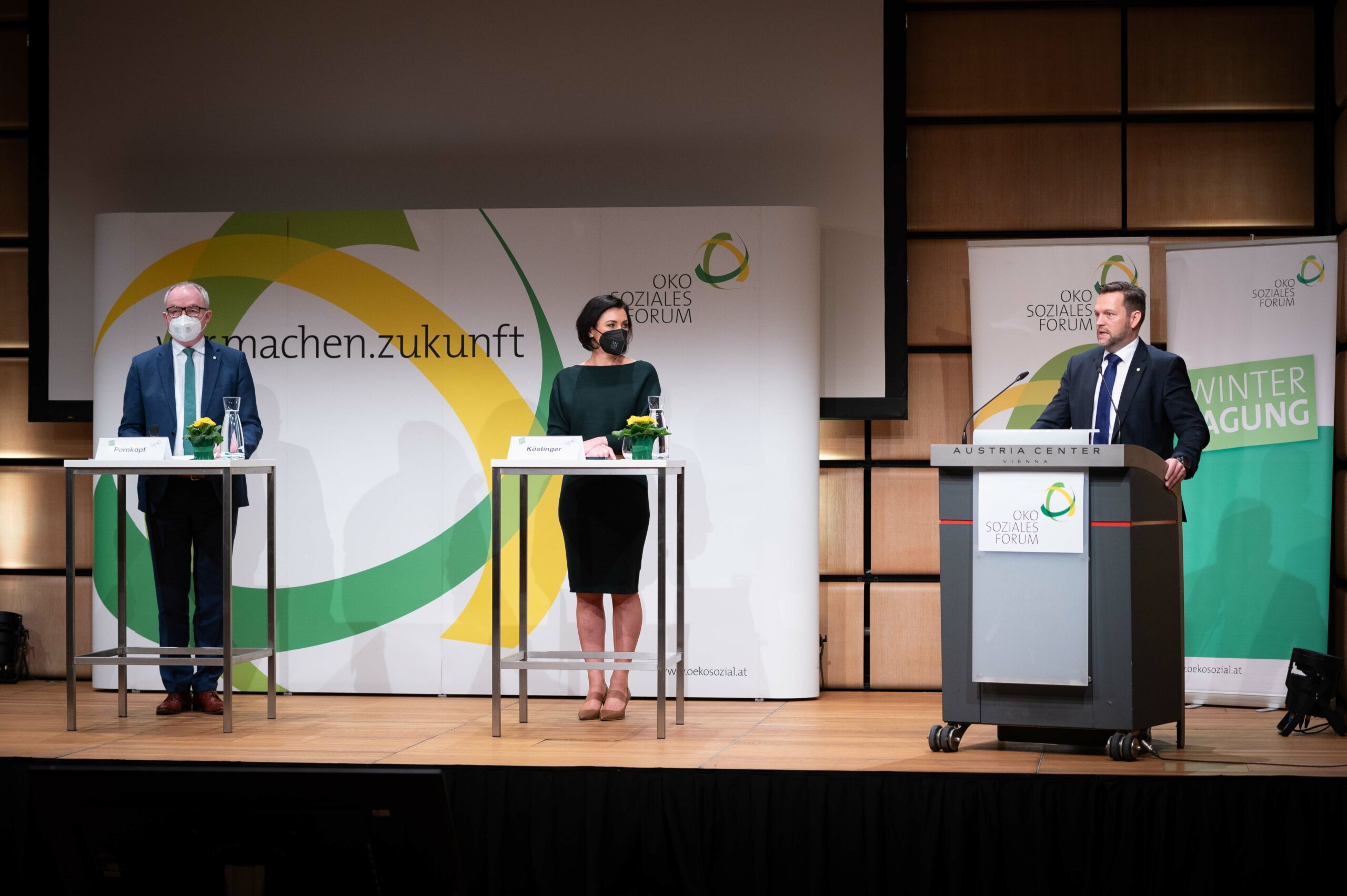 (v.l.n.r.) Präsident Pernkopf, BM Elisabeth Köstinger, GS Hans Mayrhofer