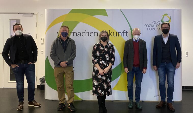 Podium: Fachtag Berg&Wirtschaft: Diskussion über die Perspektiven für die landwirtschaftliche Produktion im Berg: (v.l.n.r): Philipp Stohner, Günther Botschen, Anita Siller, Leopold Kirner und Moderator Peter Raggl